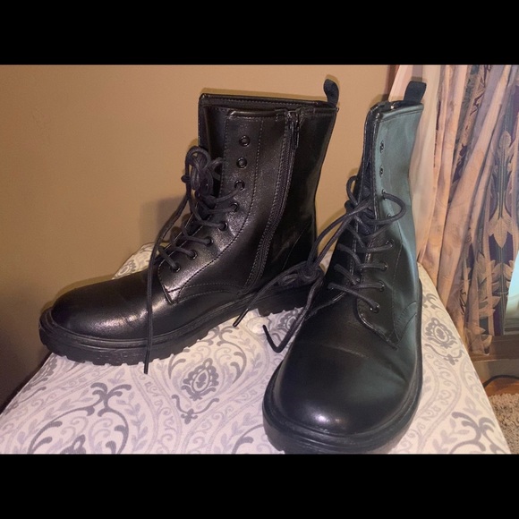 mudd combat boots